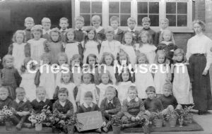 Townsend Road Infant School class I (as seen on chalkboard in picture) c1909. Photo donated by William Ivory, [image code: h7-27-10]