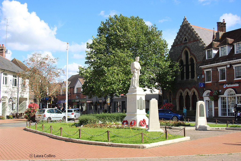 Chesham war memorial and town centre