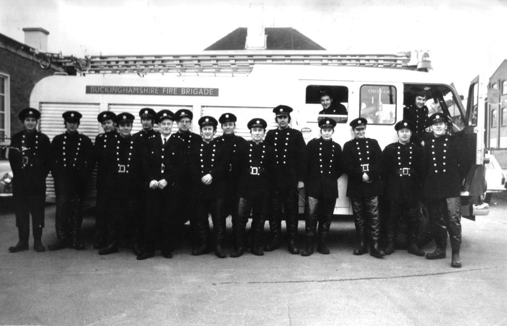 Chesham Fire Brigade at Bellingdon Road in 1975. What appears to be a Bedford made TK Fire Engine (or possibly a Dodge), is finished in Silver with red front panels.