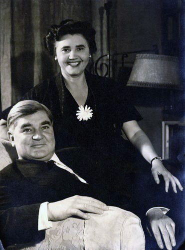 Nye Bevan and Jennie Lee at Asheridge Farm in 1950