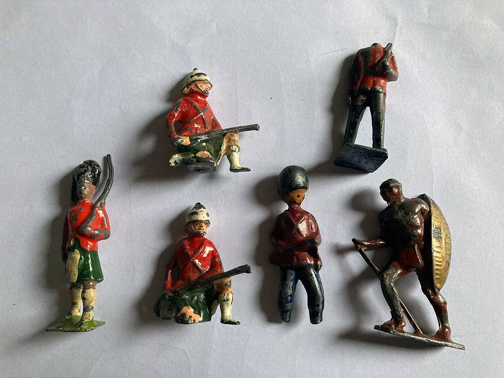6 toy soldiers from Victorian times
